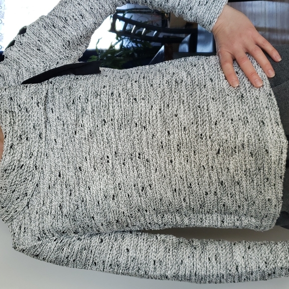 Grey and black design Club monaco sweater, size XS - Picture 3 of 4